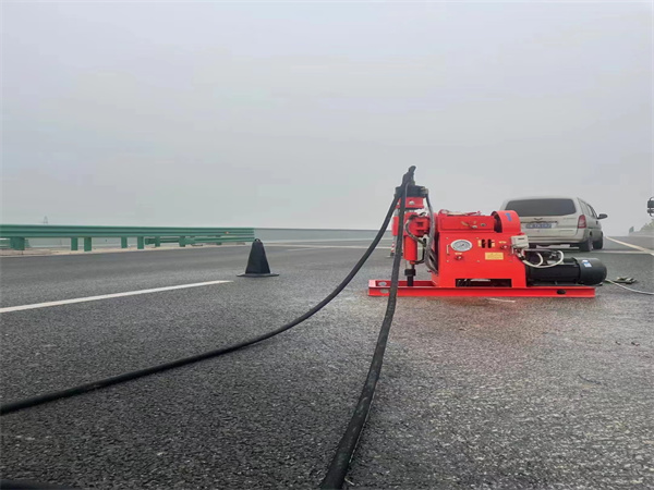 古冶马路路基路面开裂下沉注浆加固灌浆